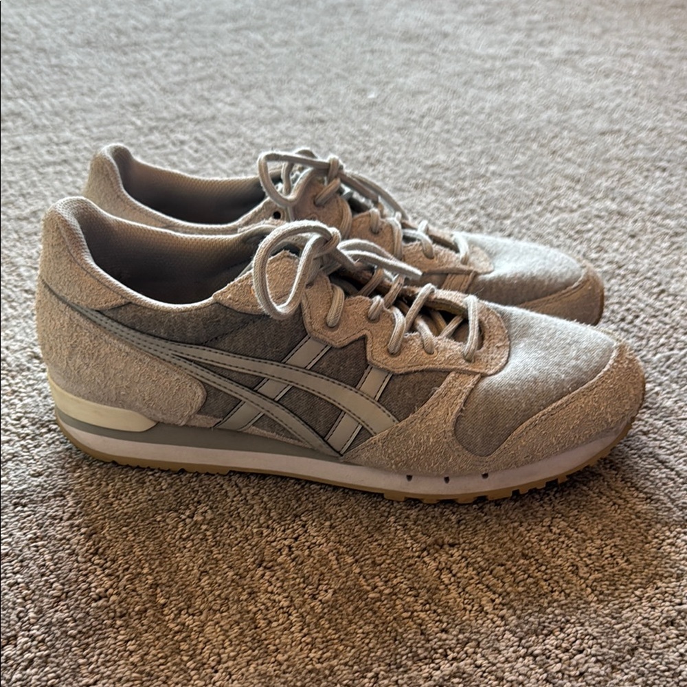 Onitsuka Tiger -  Light Gray Suede & Jersey sneaker
